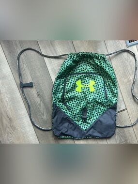 Under Armour Neon Yellow & Green Geometric Drawstring Pack
